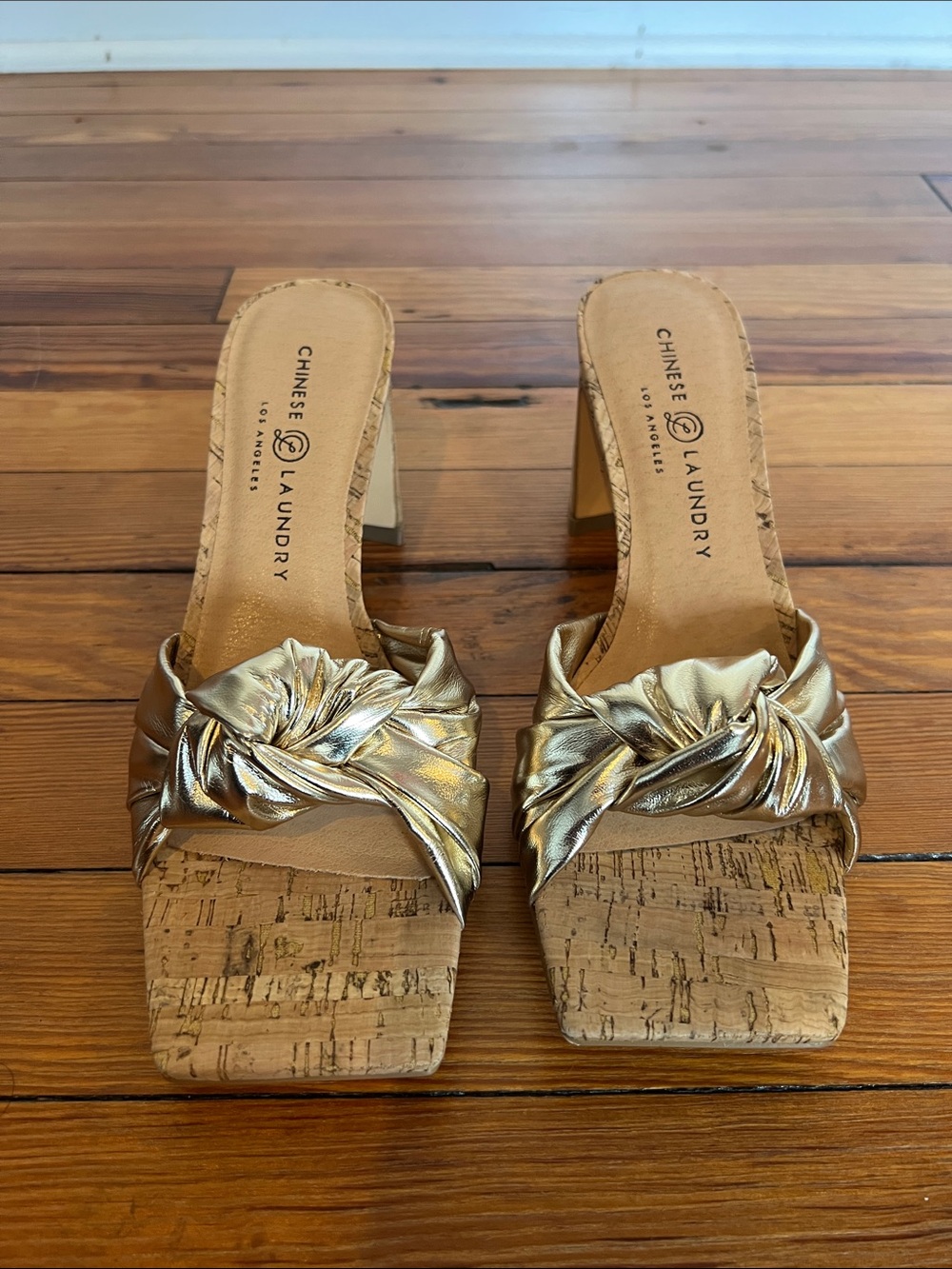 Chinese Laundry Gold Metallic Knotted Cork Chunky Heel Sandals Mules Sz 8 & 10 - Picture 3 of 11